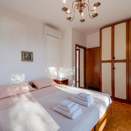 Appartement Portosole Attic - With Terrace And Private Parking à San Remo Extérieur photo